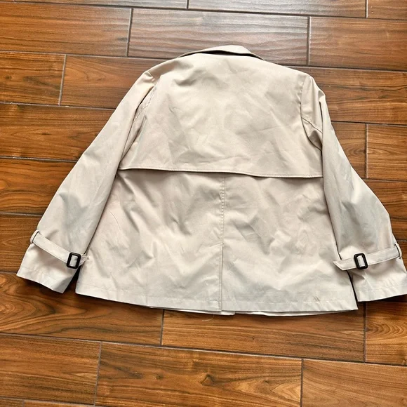 Weatherproof Short Trench Coat in Light Beige - Picture 2 of 3